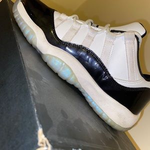 Jordan 11 retro low
